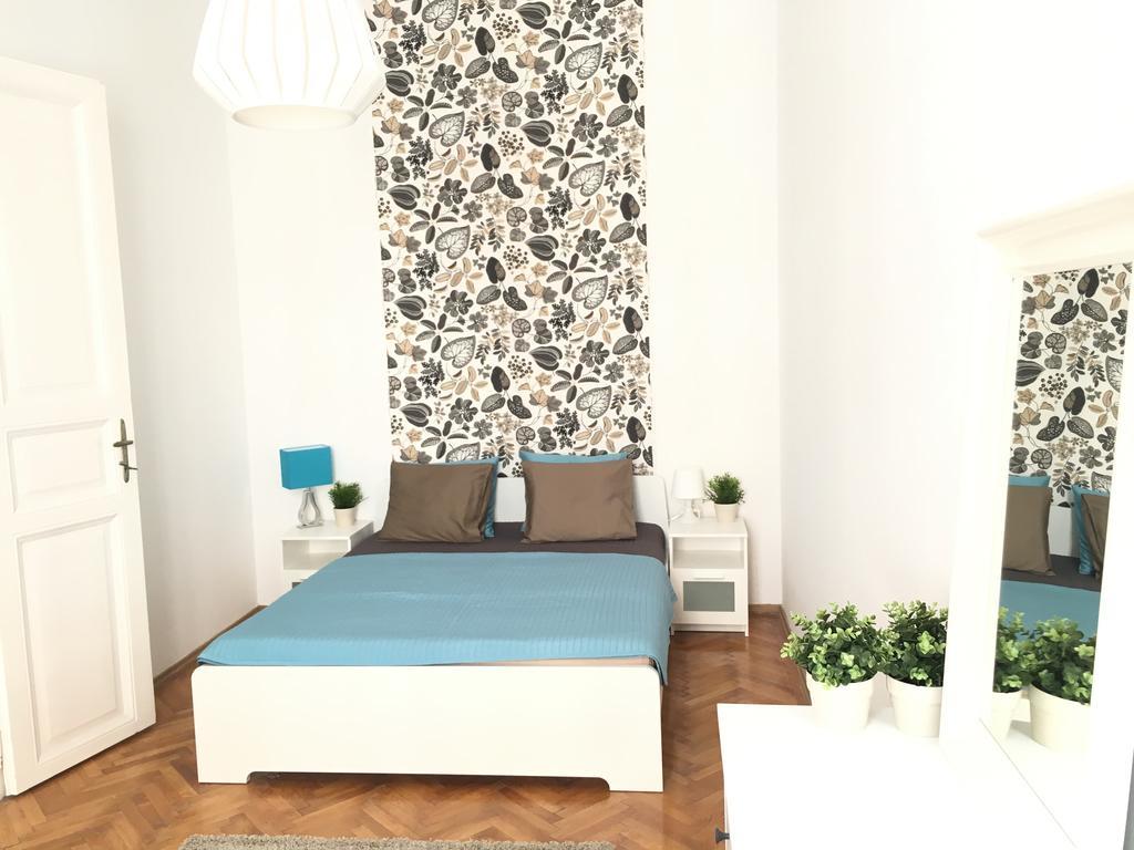 Budget Apartment by Hi5-Rákoczi 24 Budapest Exterior foto